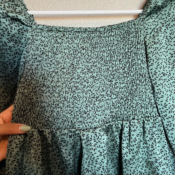 Missguided smocked green babydoll dress - Picture 7 of 9